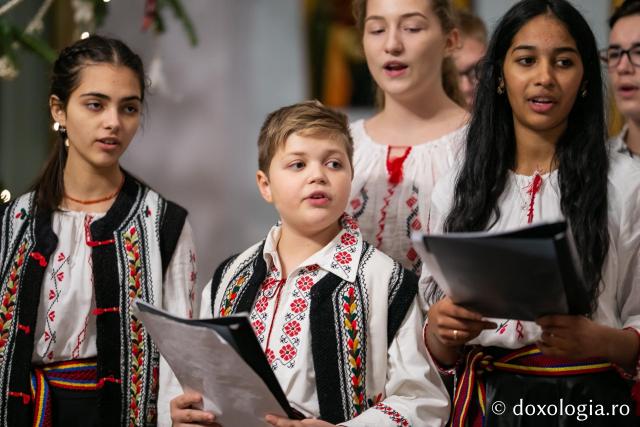 Colindători la Reședința Mitropolitană 2018 – Parohia „Sfinții Împărați Constantin și Elena” Poitiers, Iaşi