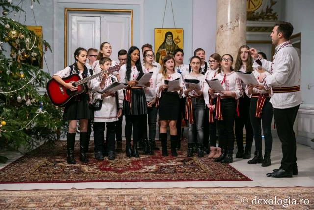 Colindători la Reședința Mitropolitană 2018 – Parohia „Sfinții Împărați Constantin și Elena” Poitiers, Iaşi