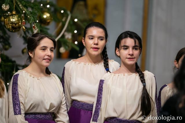 Colindători la Reședința Mitropolitană 2018 – Corul de Copii Musica Viva al Asociației Iubire și Încredere