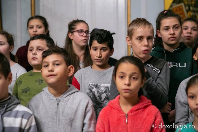 Colindători la Reședința Mitropolitană 2018 – Centrul de zi pentru copii „Sfânta Marina” Iași