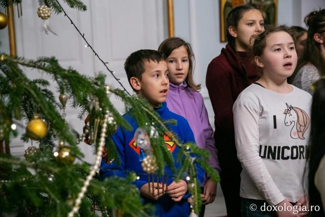 Colindători la Reședința Mitropolitană 2018 – Centrul de zi pentru copii „Sfânta Marina” Iași