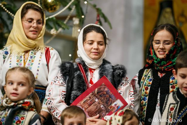 Colindători la Reședința Mitropolitană 2018 – Corul diaconilor și cântăreților de la Catedrala Mitropolitană din Iași