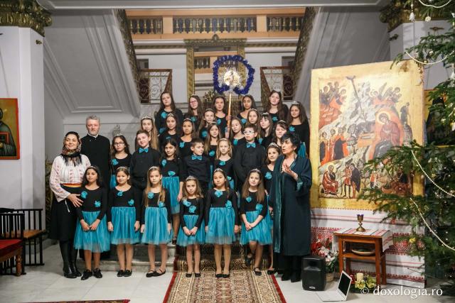 Colindători la Reședința Mitropolitană 2018 – Corul „Lia Ciocârlia” al Școlii Gimnaziale „Al. I. Cuza” din Podu Iloaiei