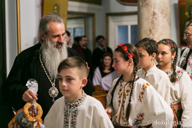 Colindători la Reședința Mitropolitană 2018 – Școala Bârgăoani Neamț