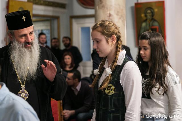 Colindători la Reședința Mitropolitană 2018 – Şcoala „Elena Cuza” din Iași