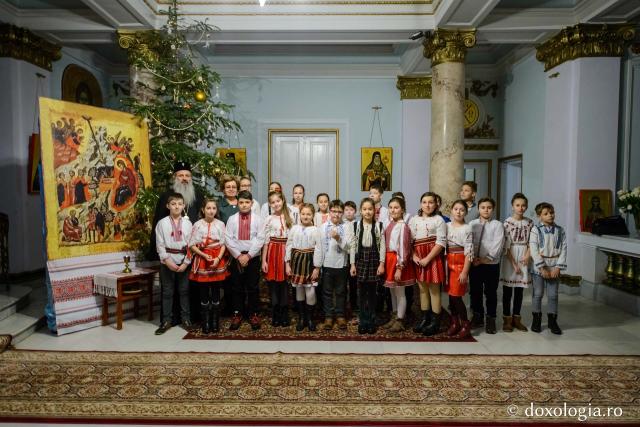 Colindători la Reședința Mitropolitană 2018 – Școala Tomești (Înv. Maria Tofan)
