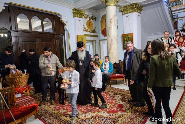 Colindători la Reședința Mitropolitană 2018 – Şcoala „George Călinescu” Iași (Înv. Diana Hadâmbu)