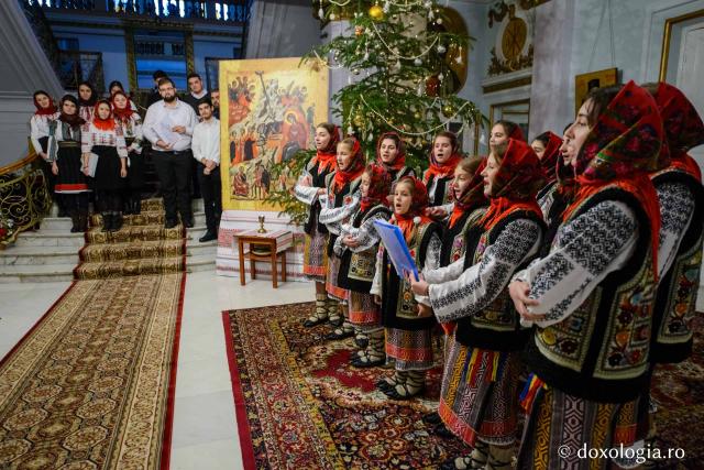 Colindători la Reședința Mitropolitană 2018 – Parohia Tătăruși