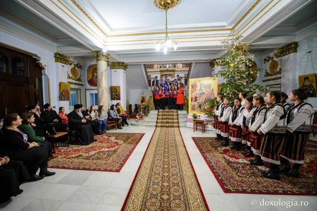 Colindători la Reședința Mitropolitană 2018 – Corul Colegiului Pedagogic „Vasile Lupu” Iaşi
