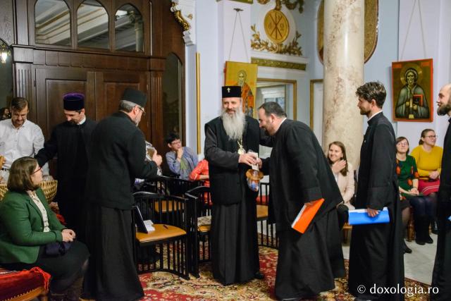 Colindători la Reședința Mitropolitană 2018 – Studenții de la Facultatea de Teologie din Iași, Masterat Teoria și Practica Formării Religioase, anul I