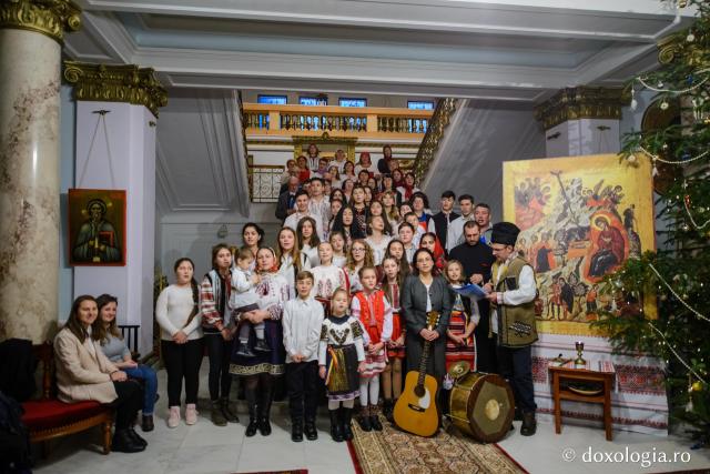 Colindători la Reședința Mitropolitană 2018 – Parohia Cozmești
