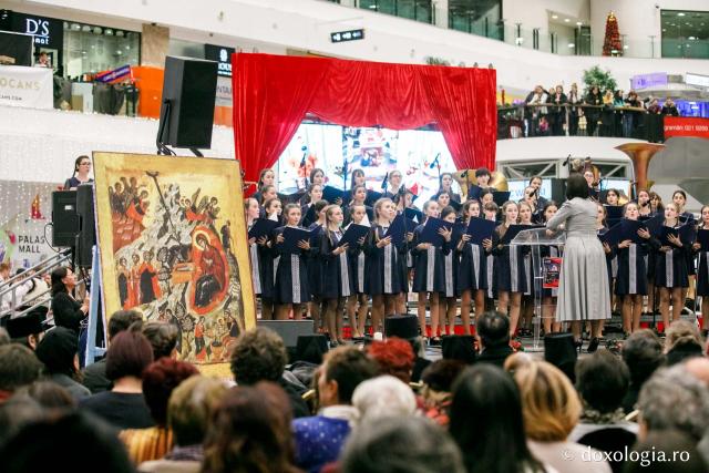 (Foto) Concertul de colinde al Mitropoliei Moldovei și Bucovinei „Colinde la Centenar” - 2018