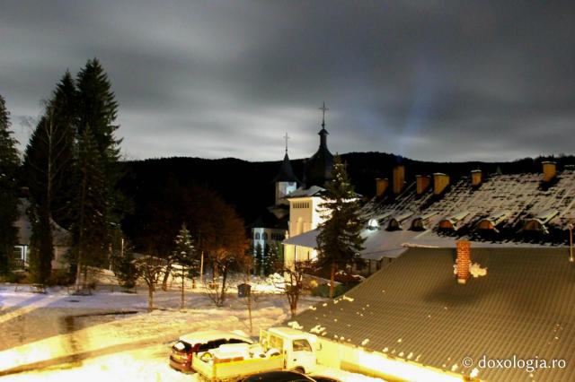 (Foto) Zile de Crăciun la Mănăstirea Sihăstria