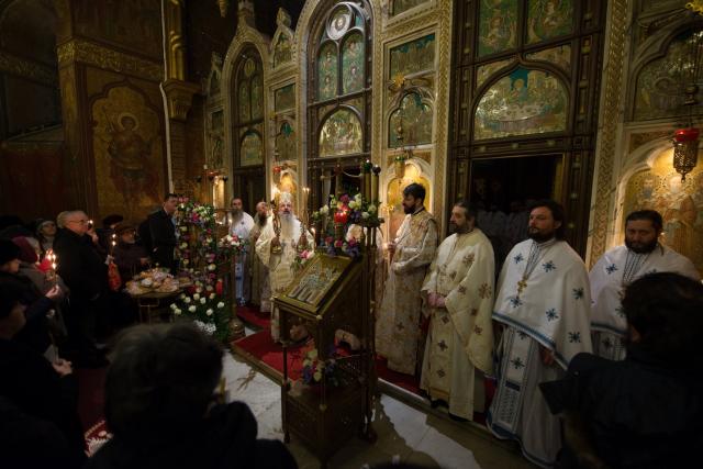 (Foto) Mitropolitul Moldovei, prezent la hramul Mănăstirii „Sfinţii Trei Ierarhi” din Iași