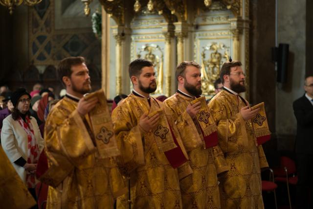 (Foto) 7 arhierei și zeci de preoți, la hramul istoric al Catedralei Mitropolitane din Iaşi