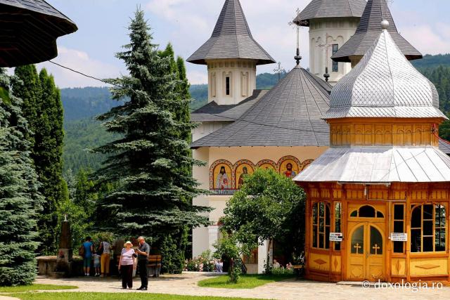 (Foto) Mănăstirea Sihăstria de ziua Tuturor Sfinților