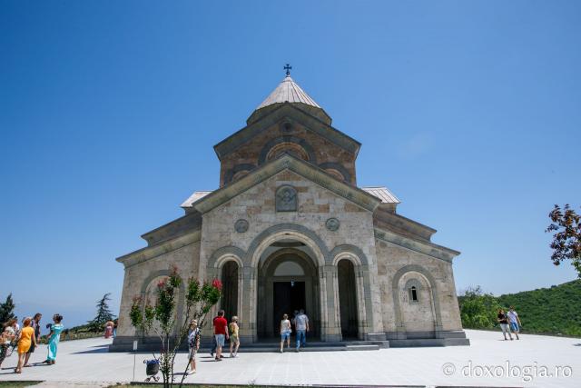 (Foto) Paşi de pelerin la Mănăstirea Bodbe – Georgia