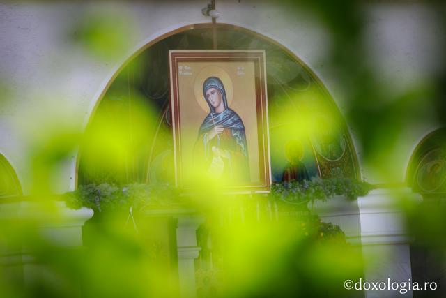 (Foto) „Floarea duhovnicească a Moldovei”, cinstită la Mănăstirea Sihăstria