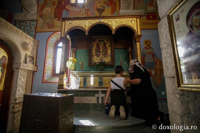 (Foto) Paşi de pelerin la Mănăstirea Motsameta – Georgia