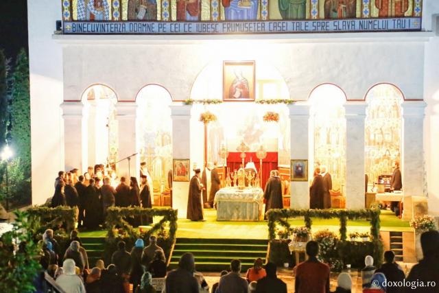 (Foto) Mănăstirea Sihăstria în ajunul hramului Sfintei Teodora de la Sihla