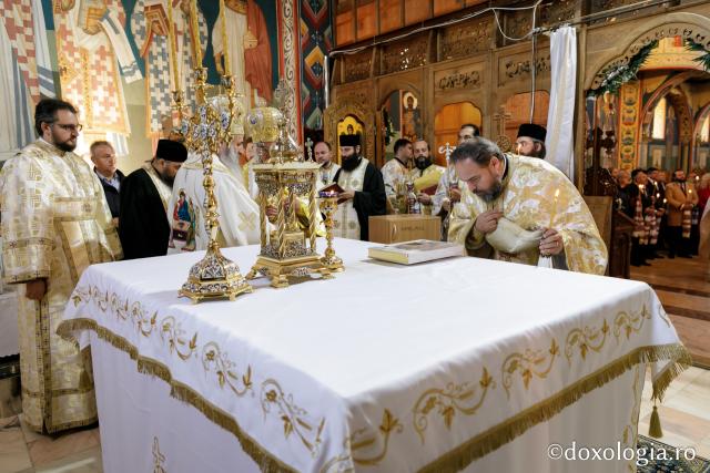 (Foto) Sfințirea Bisericii „Sfântul Toma” din Iași