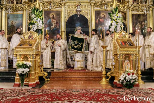 (Foto) Sfânta Liturghie arhierească săvârșită de Preasfințitul Calinic Botoşăneanul, Episcop-vicar al Arhiepiscopiei Iaşilor – 2019