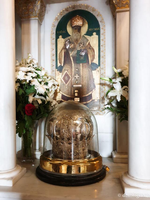(Foto) Liniște și rugăciune la moaștele Sfântului Nectarie