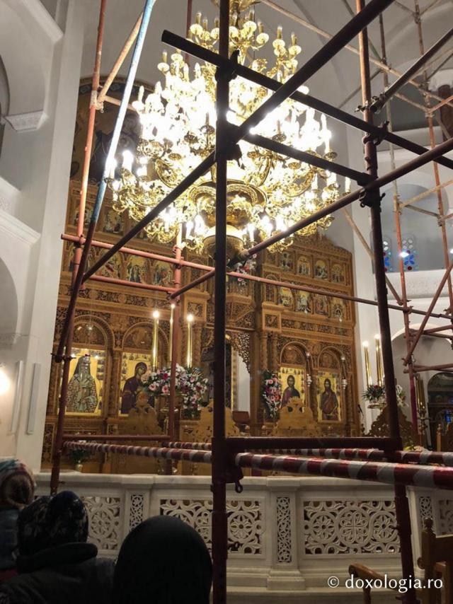 (Foto) Hramul Sfântului Ierarh Nectarie – Eghina, 2019