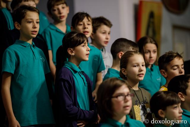 Școala EuroEd, Iași  – Colindători la Reședința Mitropolitană 2019