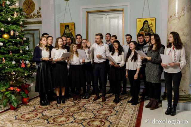 Corul „Ecclesia” Iași – Colindători la Reședința Mitropolitană 2019