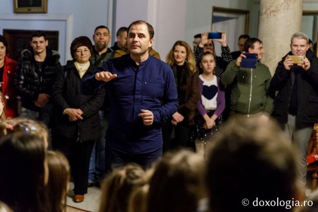 Școala „George Călinescu” din Iași – Colindători la Reședința Mitropolitană 2019
