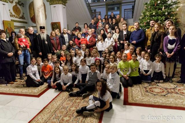 Școala „George Călinescu” din Iași – Colindători la Reședința Mitropolitană 2019