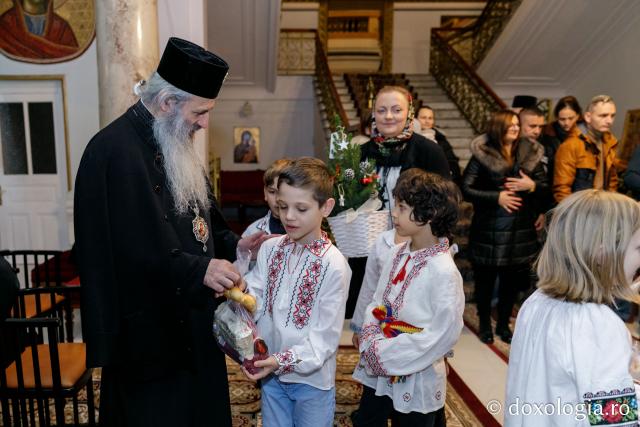 Colegiul Național „Octav Băncilă”, clasa a II-a – Colindători la Reședința Mitropolitană 2019