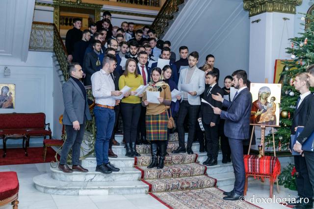 Colegiul „Sfântul Nicolae” din Iași – Colindători la Reședința Mitropolitană 2019