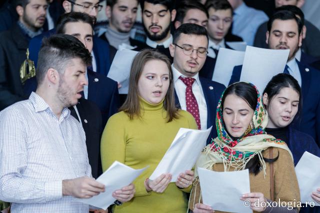 Colegiul „Sfântul Nicolae” din Iași – Colindători la Reședința Mitropolitană 2019