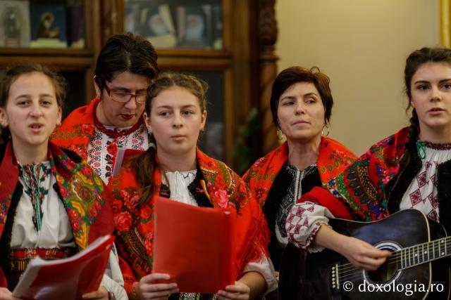 Filialele ATOR din Moldova și Prietenii Sfinţilor Trei Ierarhi – Colindători la Reședința Mitropolitană 2019