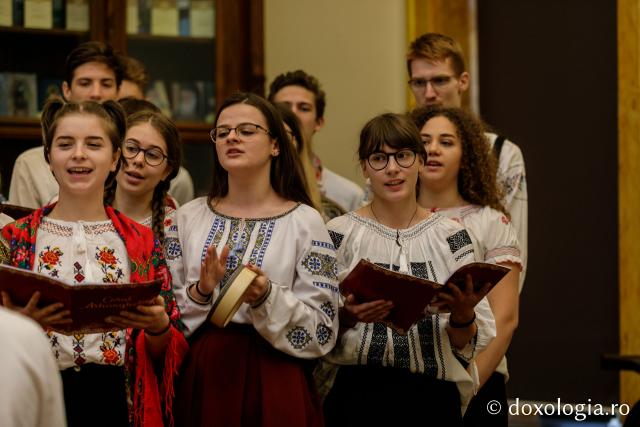 Filialele ATOR din Moldova și Prietenii Sfinţilor Trei Ierarhi – Colindători la Reședința Mitropolitană 2019