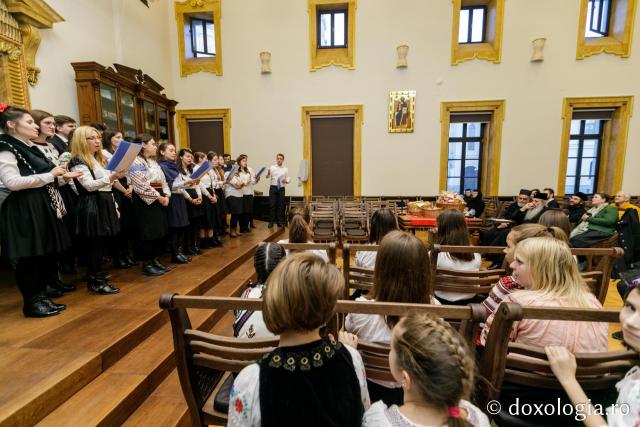 Studenții de la Facultatea de Teologie din Iași, Masterat, anul I – Colindători la Reședința Mitropolitană 2019