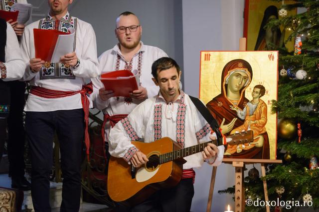 Corul „Sf. Ioan Rusu” al Parohiei „Adormirea Maicii Domnului” din Galata – Colindători la Reședința Mitropolitană 2019