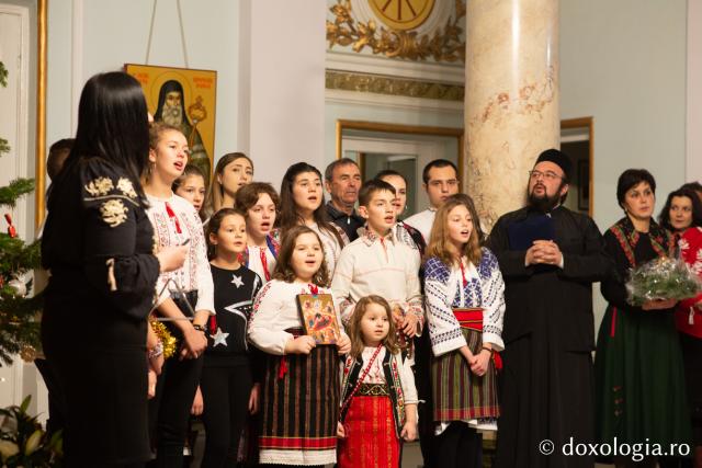 Parohia Gâşteşti – Colindători la Reședința Mitropolitană 2019