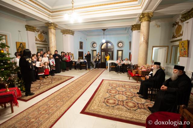 Parohia Gâşteşti – Colindători la Reședința Mitropolitană 2019