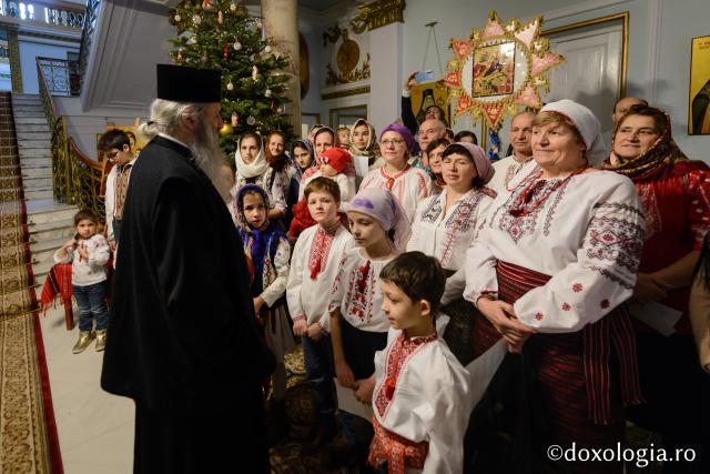 Parohia „Sfântul Ierarh Grigorie Palama” din Chișinău – Colindători la Reședința Mitropolitană 2019