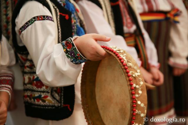 Școala Gimnazială nr. 8, Piatra Neamț – Colindători 2019