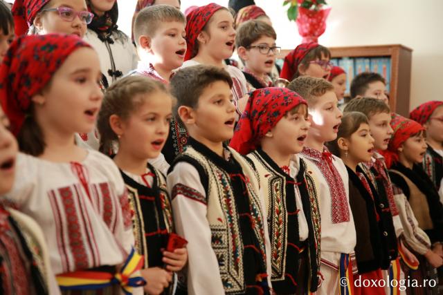 Școala Gimnazială nr. 8, Piatra Neamț – Colindători 2019