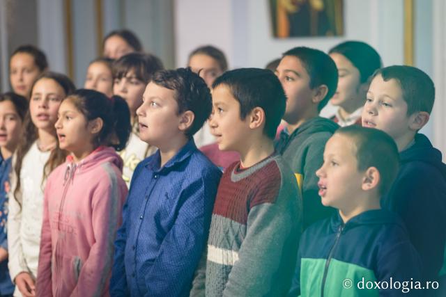Școala gimnazială Voinești – Colindători la Reședința Mitropolitană 2019