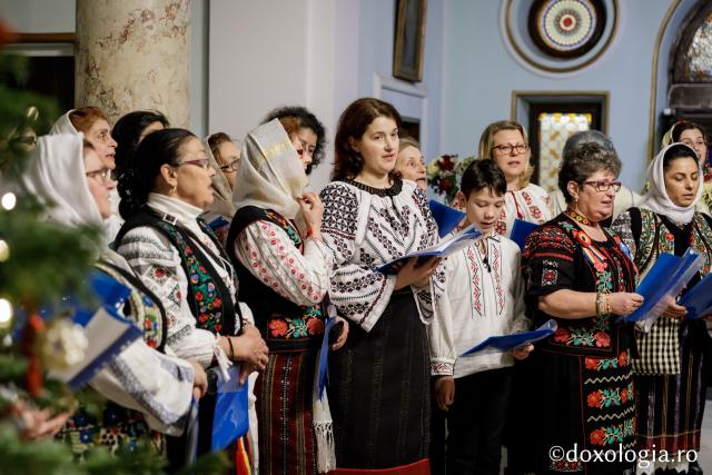 Societatea Femeilor Ortodoxe Române – Colindători la Reședința Mitropolitană 2019