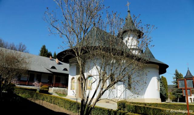 (Foto) Mănăstirea Sihăstria în ajun de Florii, aprilie 2020