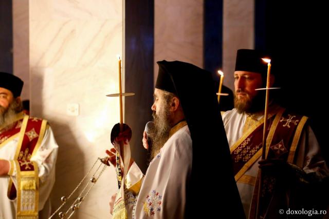 (Foto) Bucuria Învierii Domnului la Mănăstirea Sihăstria