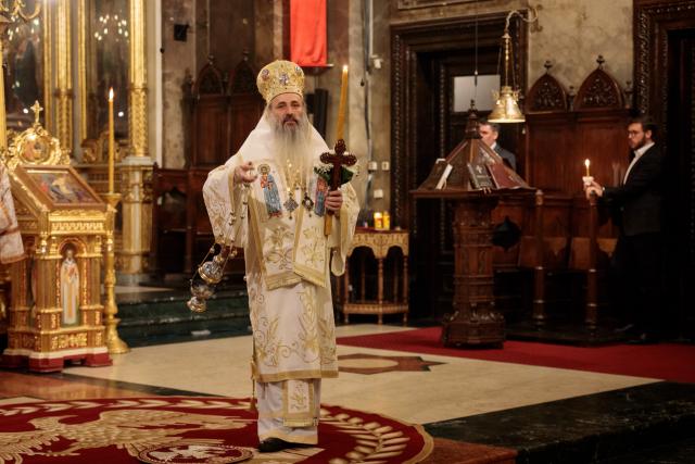 (Foto) Slujba Învierii Domnului la Catedrala mitropolitană din Iași