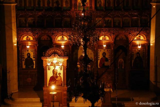 (Foto) Mănăstirea Sihăstria – o oază de liniște în mijlocul naturii 